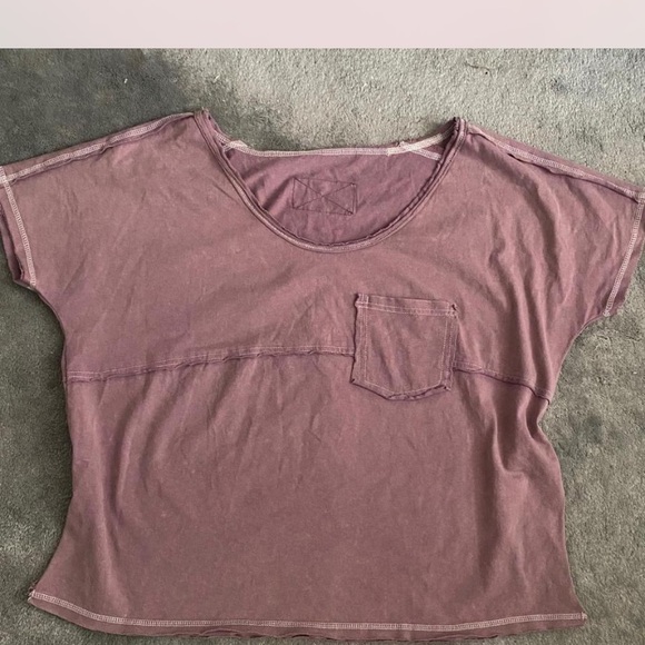 Casual Women's Tee - Picture 1 of 3